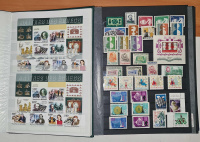 Лот 0581 - Шахматы. Коллекция марок в двух альбомах. (40 заполненных страниц)