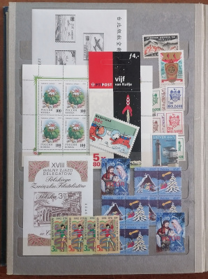Лот 1131 - Большой альбом иностранных и советских марок.